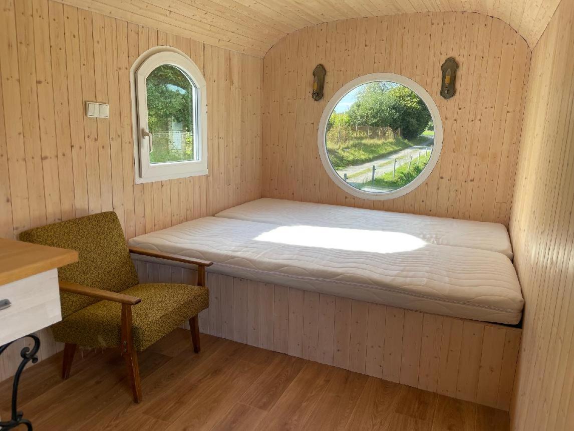 Glamping - Stylova Maringotka V Srdci Ladova Kraje, Pobliz Hlavniho Mesta Prahy Stribrna Skalice Exteriör bild