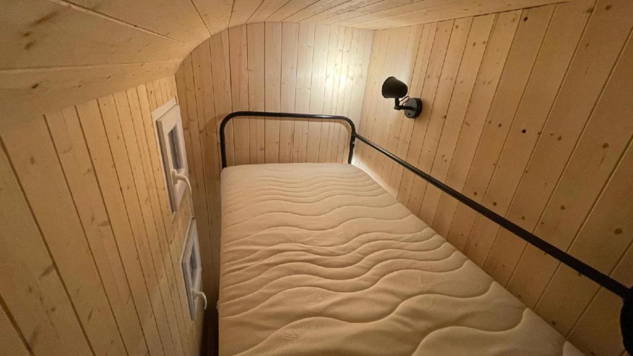 Glamping - Stylova Maringotka V Srdci Ladova Kraje, Pobliz Hlavniho Mesta Prahy Stribrna Skalice Exteriör bild