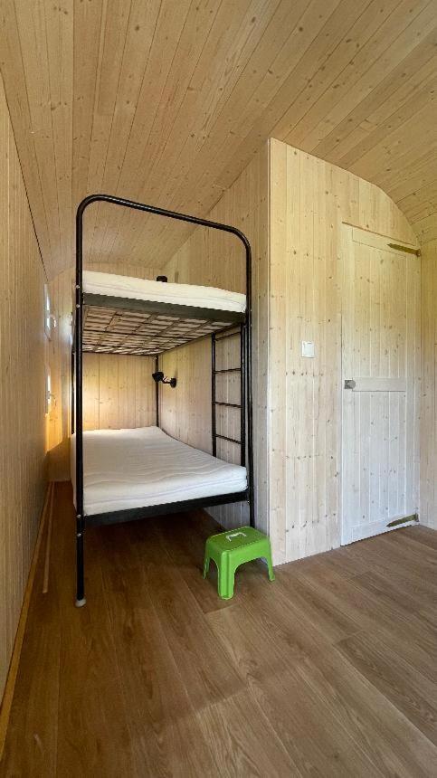 Glamping - Stylova Maringotka V Srdci Ladova Kraje, Pobliz Hlavniho Mesta Prahy Stribrna Skalice Exteriör bild